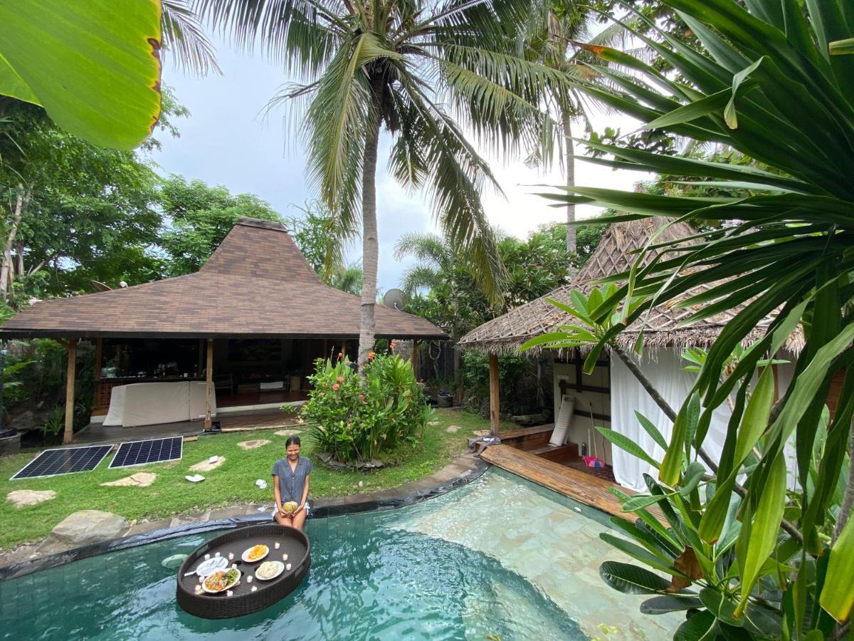 Villa Bhuvana With Private Swimming Pool Гили Траванган Экстерьер фото